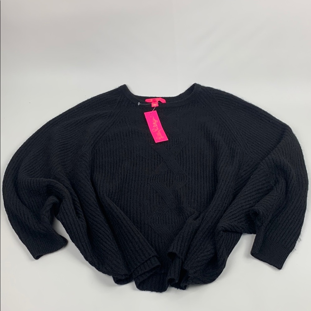 Lilly Pulitzer Black Crew neck crop Sweater  Medium Oversized Wing sleeve NWT
